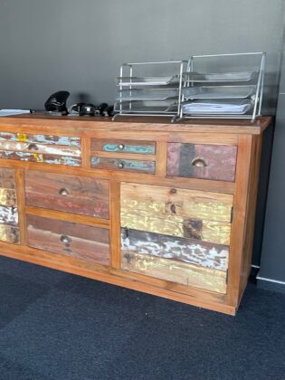 Sendinta Spintelė Komoda