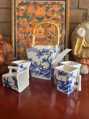 Kinų klasikinis arbatinukas su puodeliais